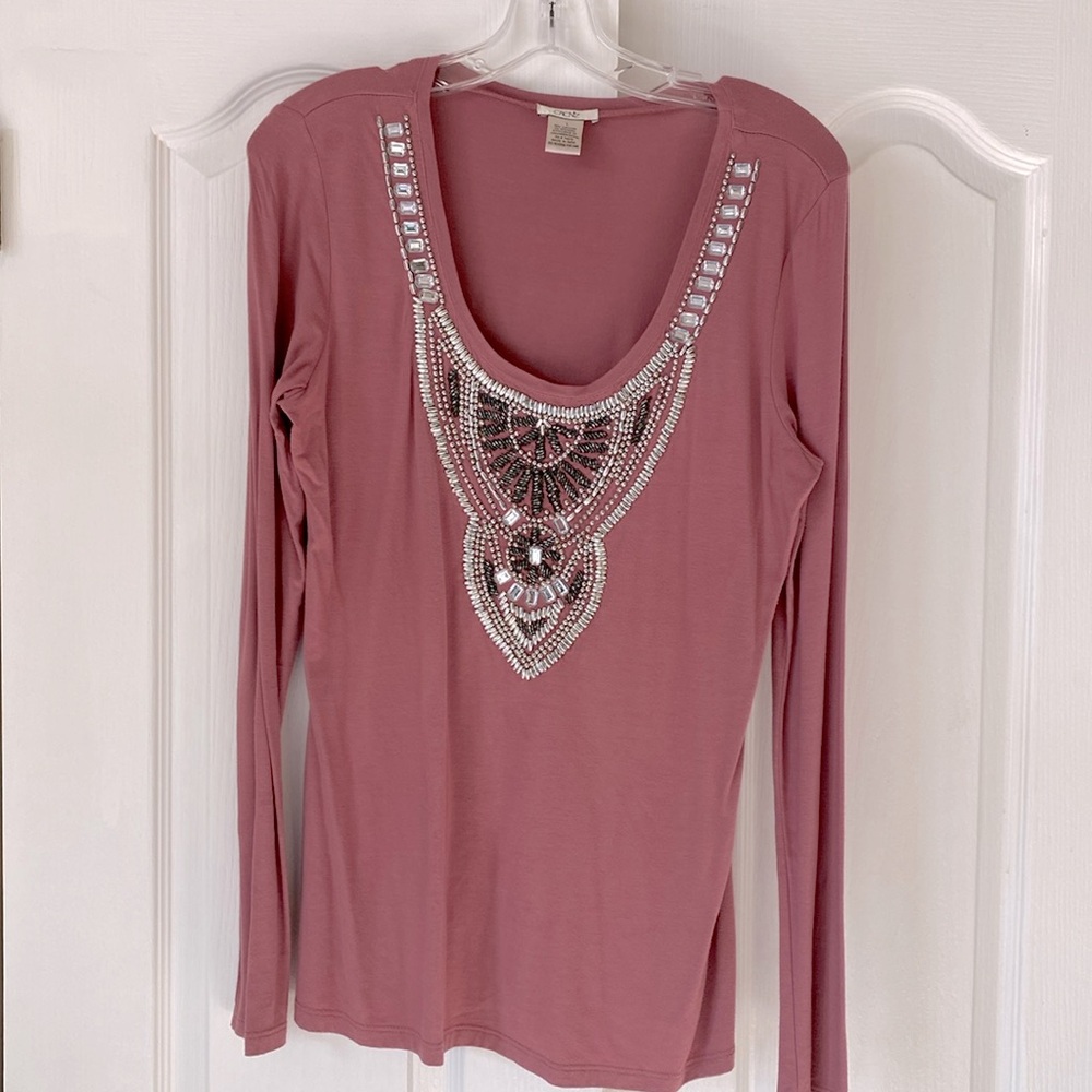 Women’s long sleeve top. Size large.